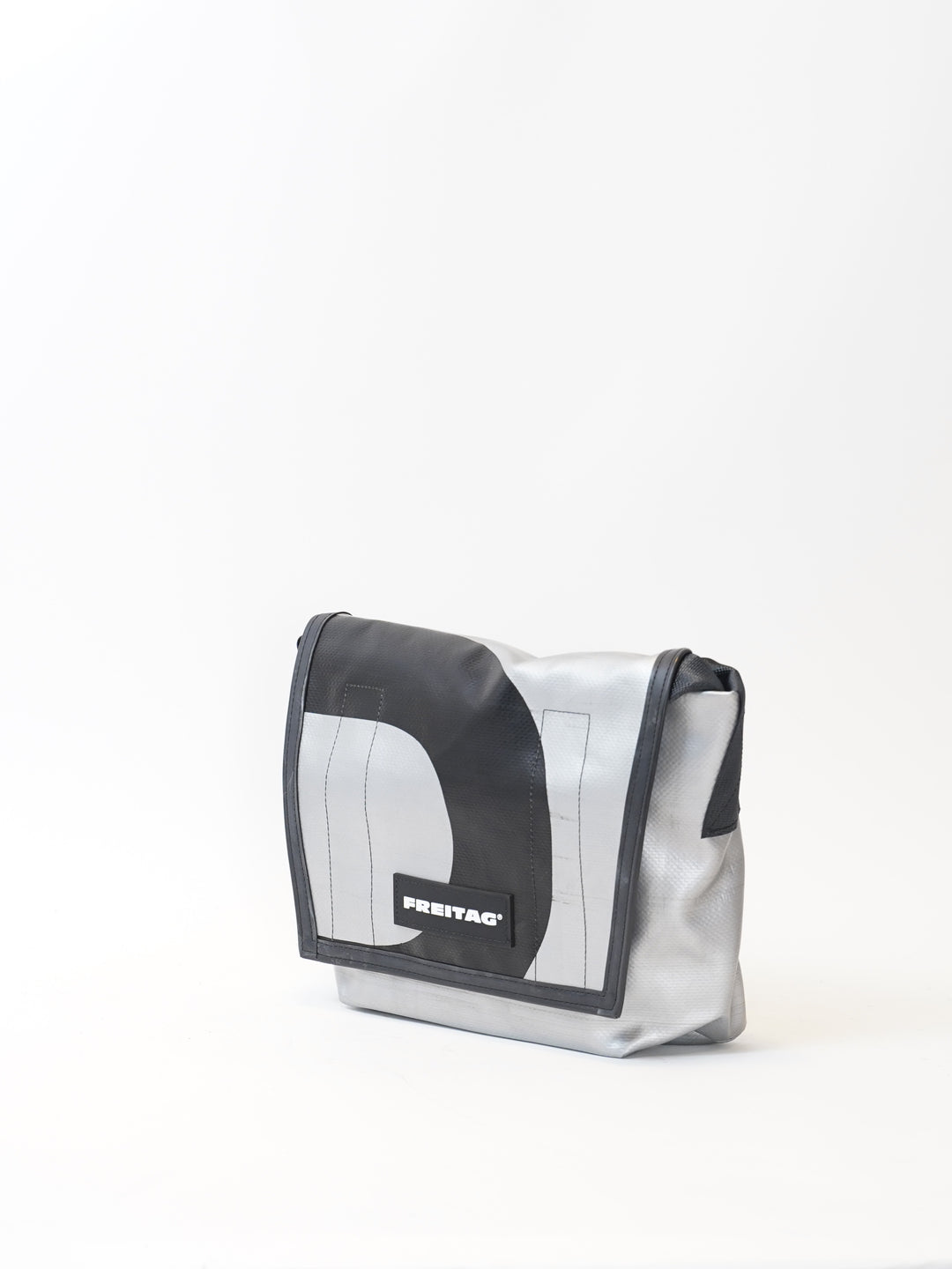 F11 Lassie - silver black