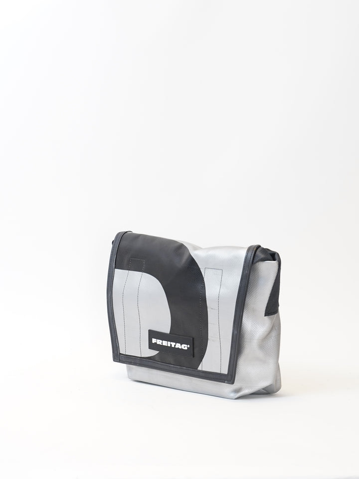 F11 Lassie - silver black