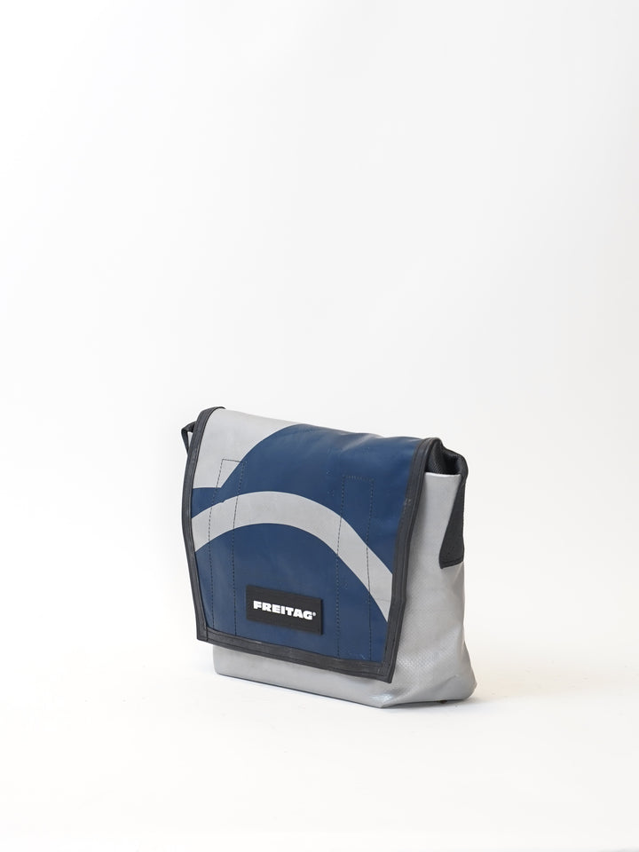 F11 Lassie -silver blue