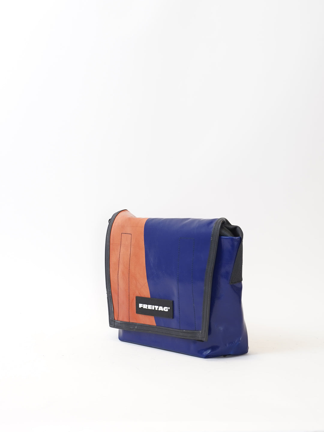 F11 Lassie -blue red