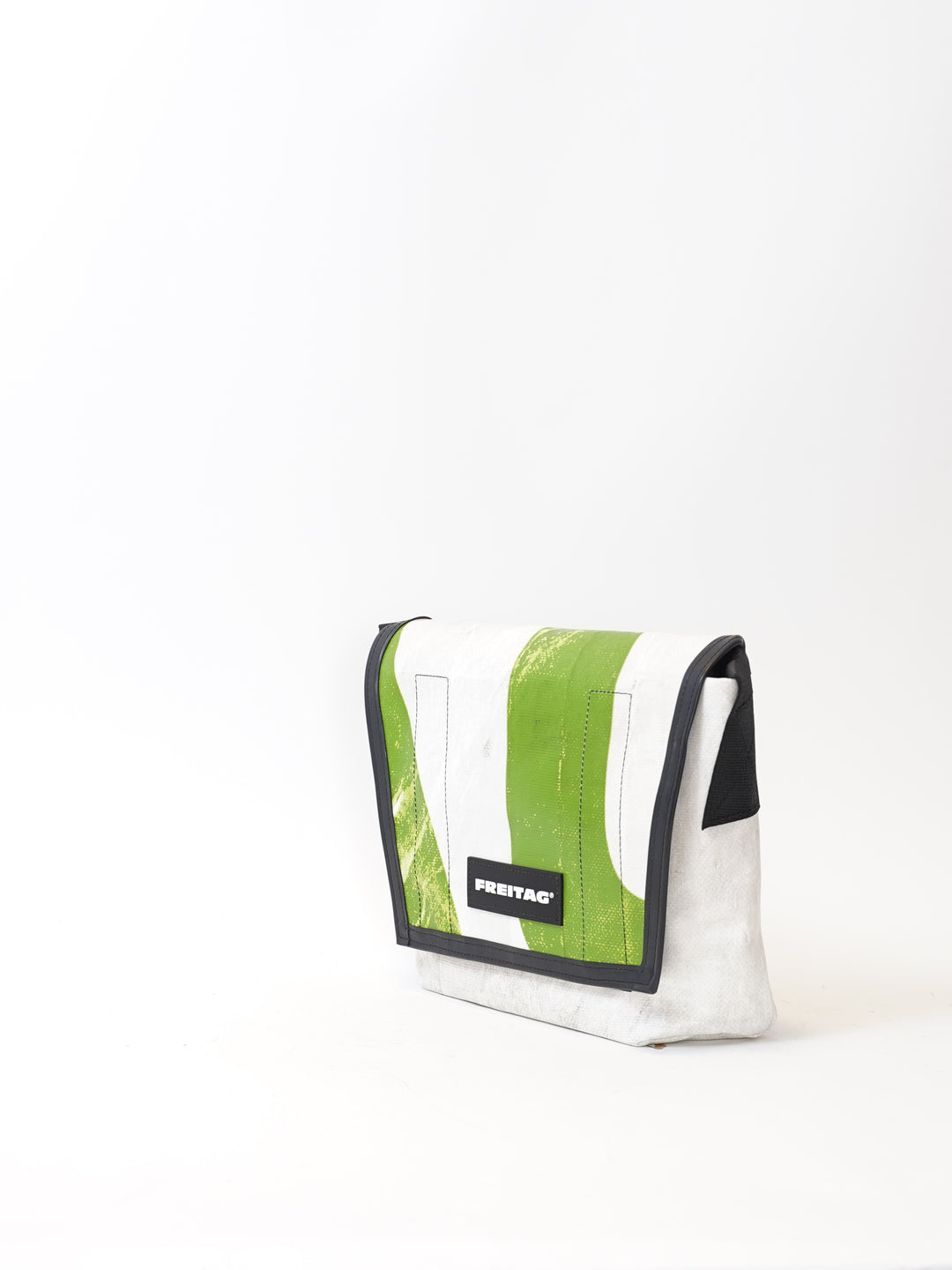 F11 Lassie -white green