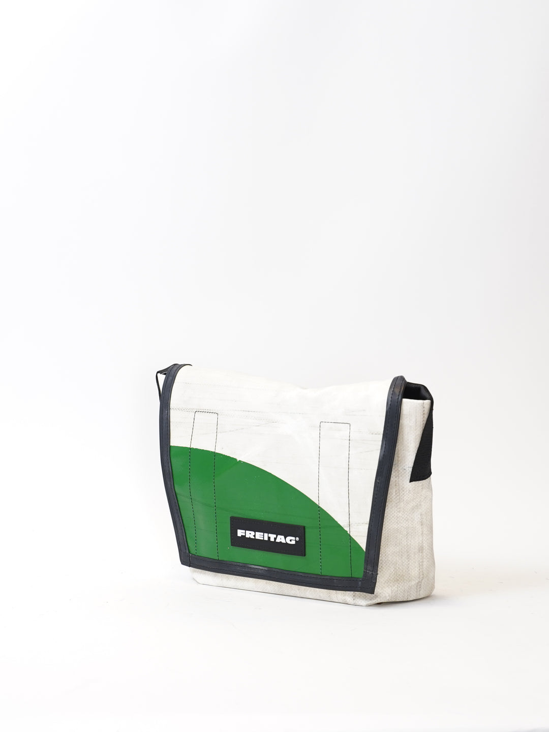 F11 Lassie - white green