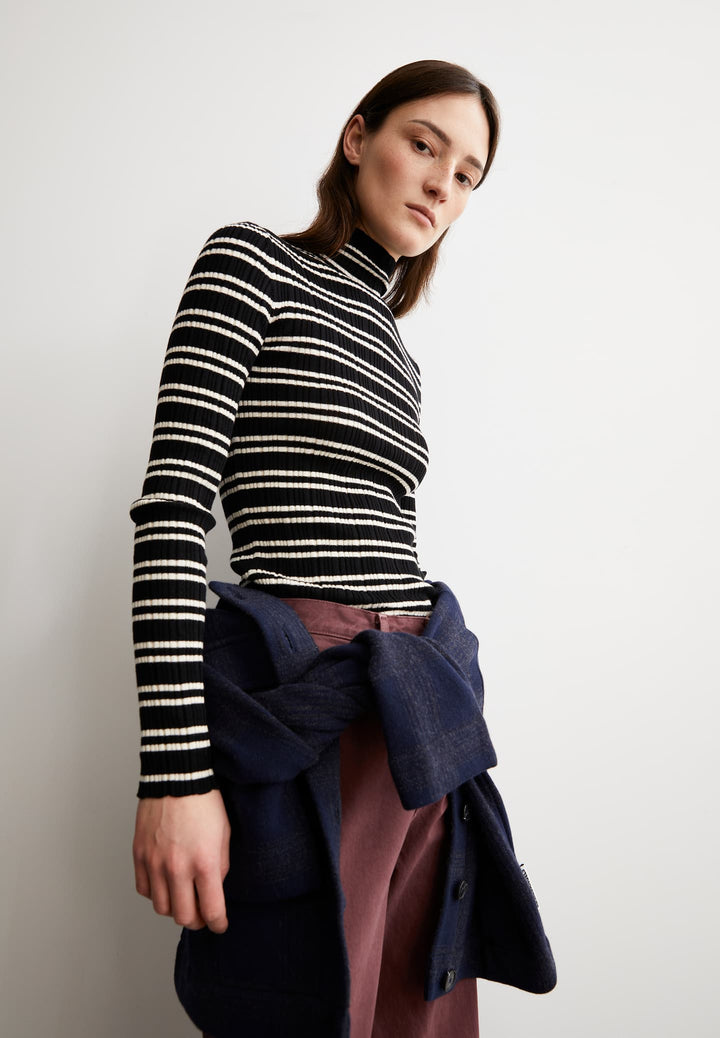 ALAANIA CHIFFRON STR - black oatmilk