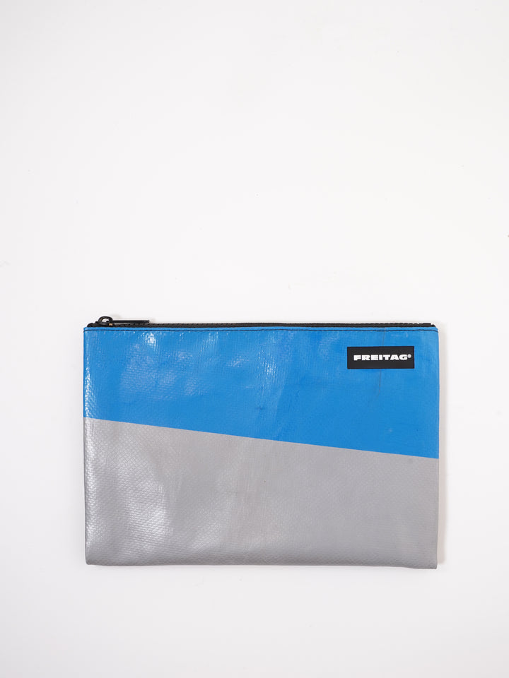 F07 Chuck - blue/silver