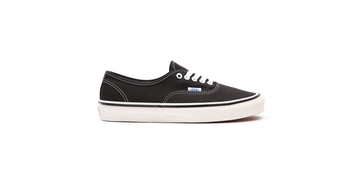 UA Authentic 44 Dx - black/white