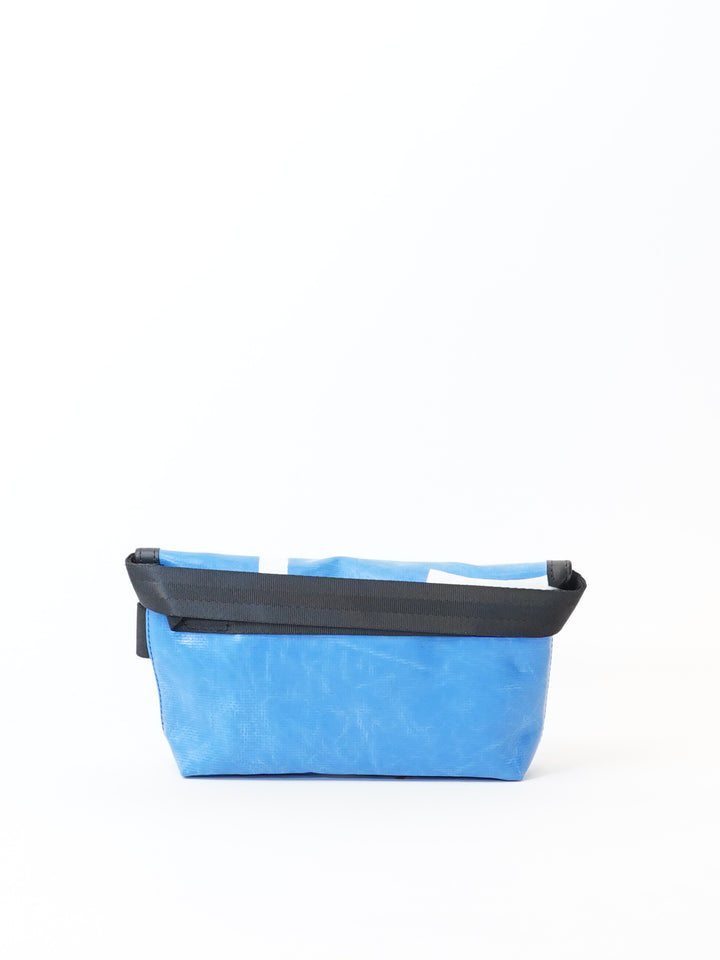 F153 Jamie - blue/white