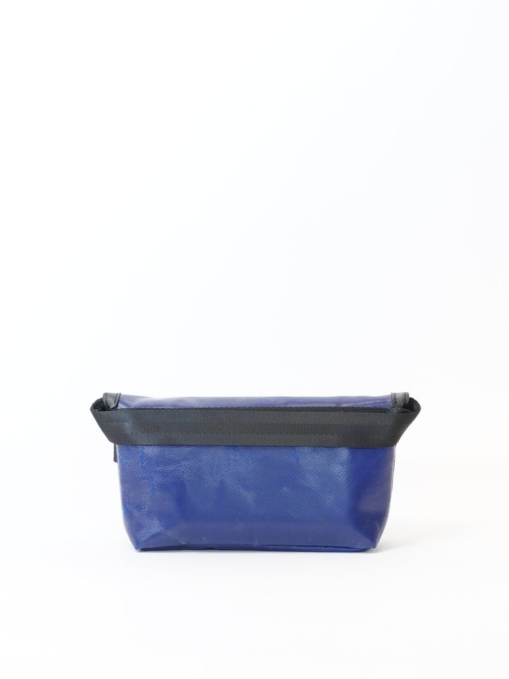 F153 Jamie - blue/red