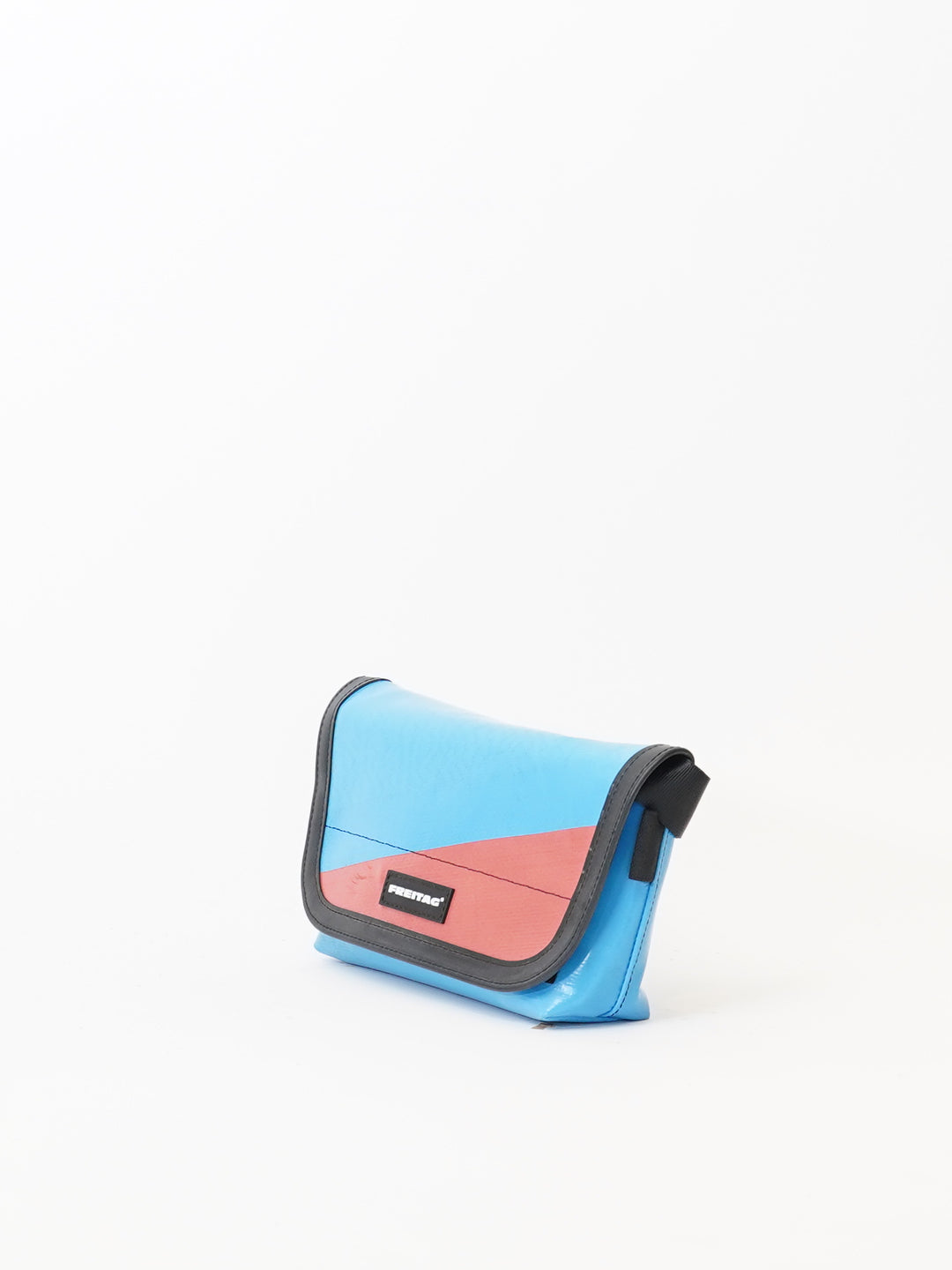 F153 Jamie - blue/red