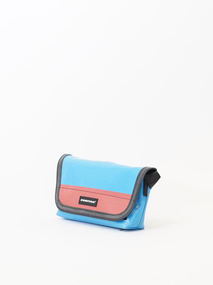 F153 Jamie - blue/red