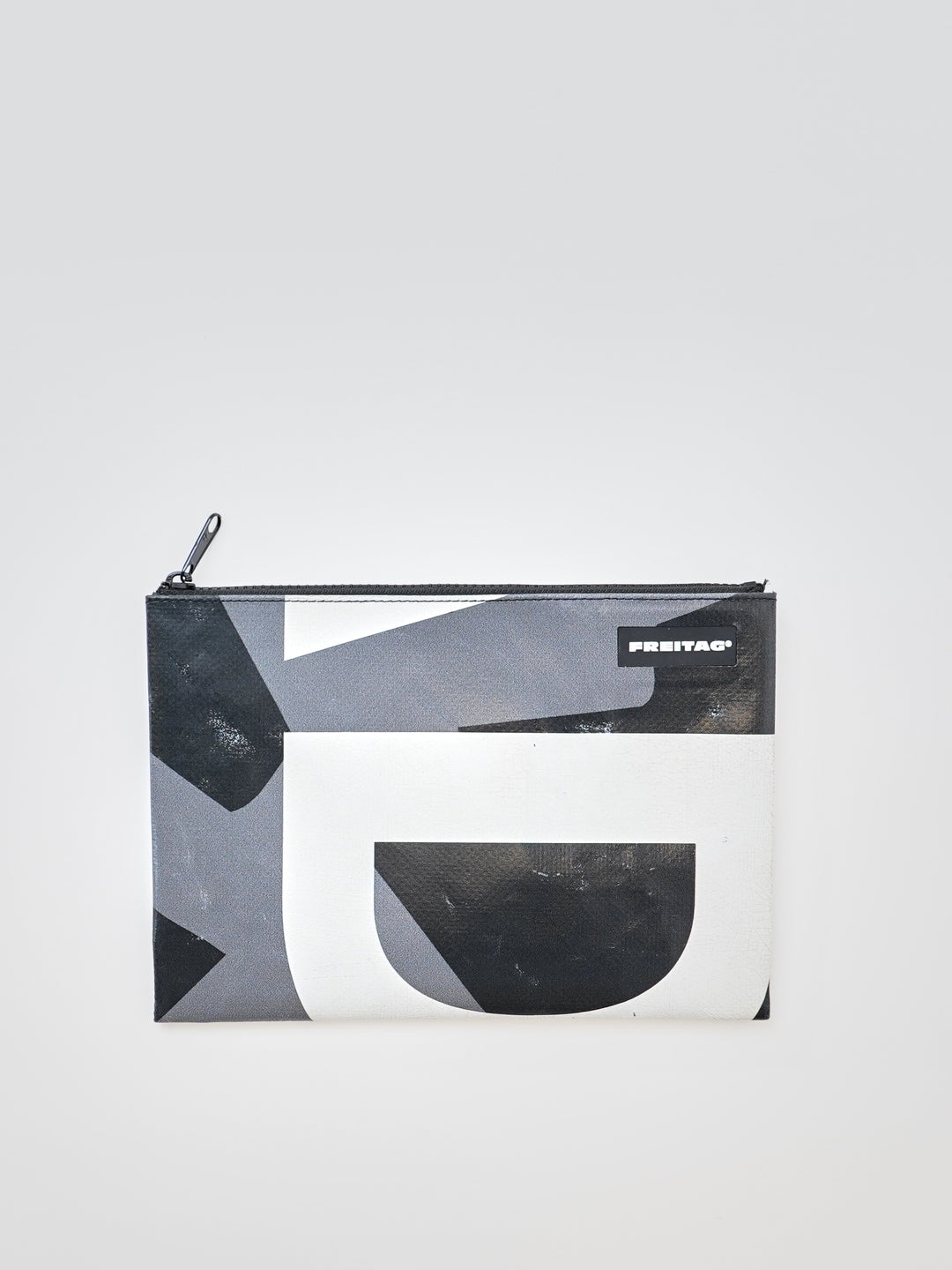 F07 Chuck - black/white