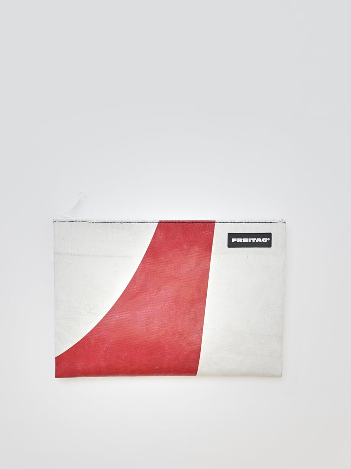 F07 Chuck - red/white