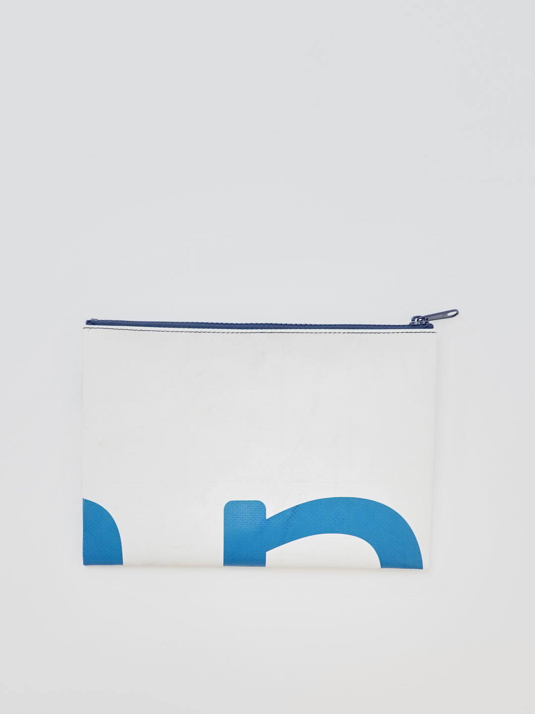 F07 Chuck - blue/white