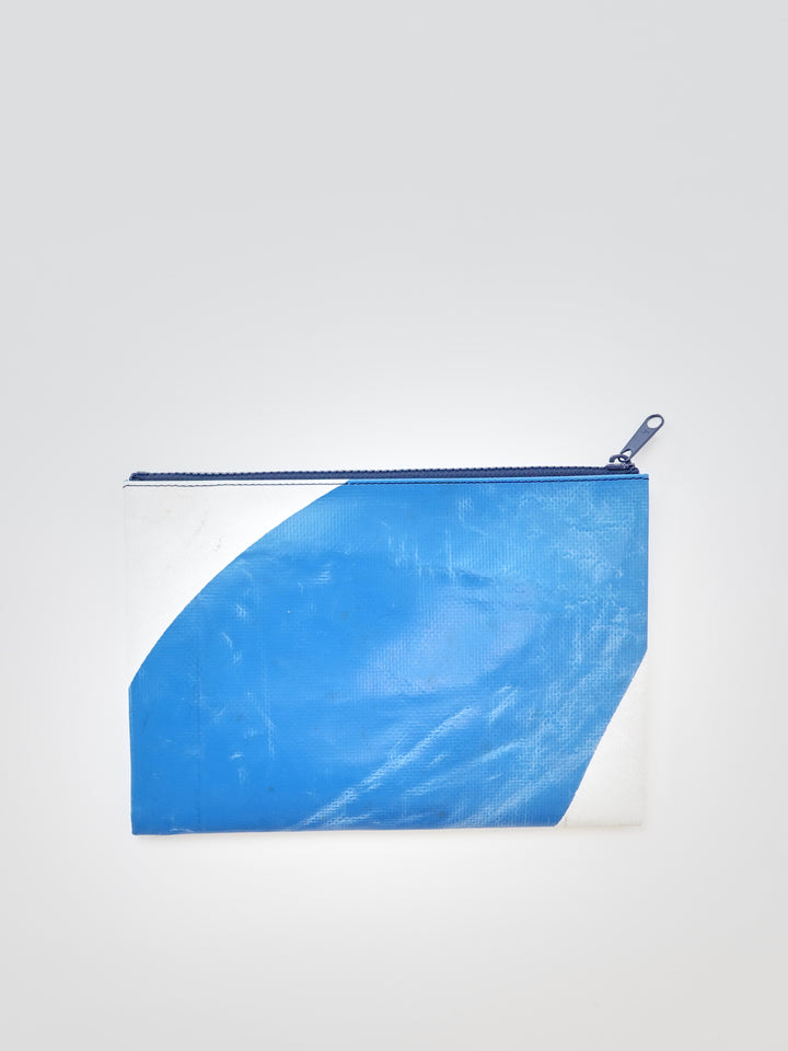 F07 Chuck - blue/white