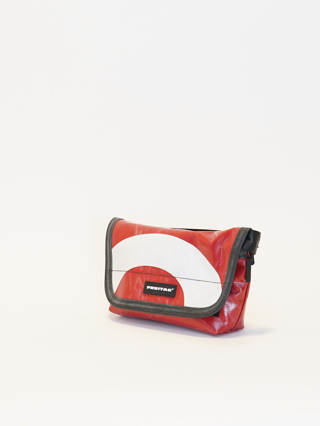 F153 Jamie - red/white