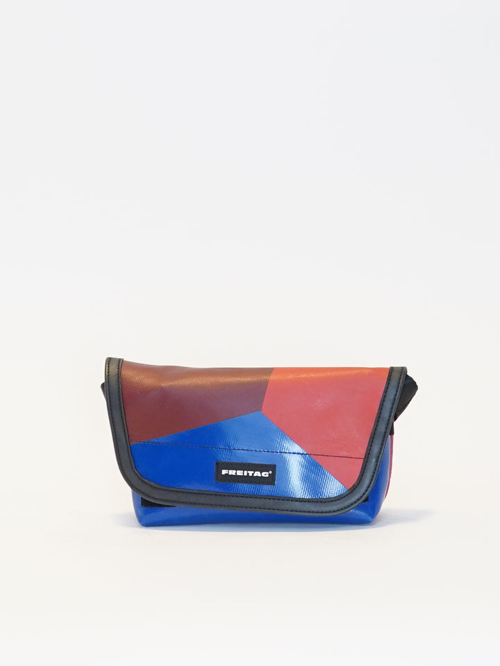 F153 Jamie - blue/red