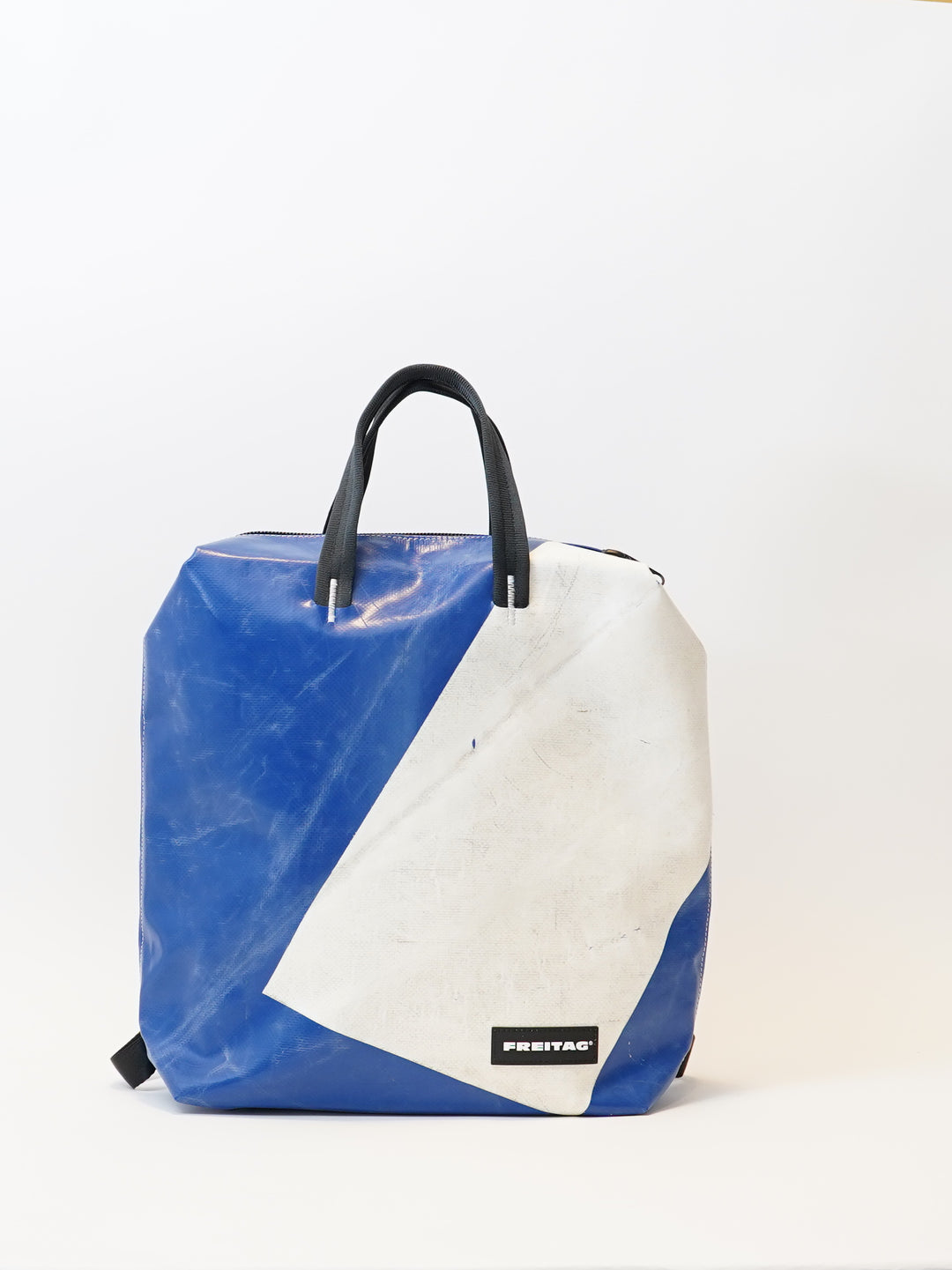 F201 Pete - blue/white