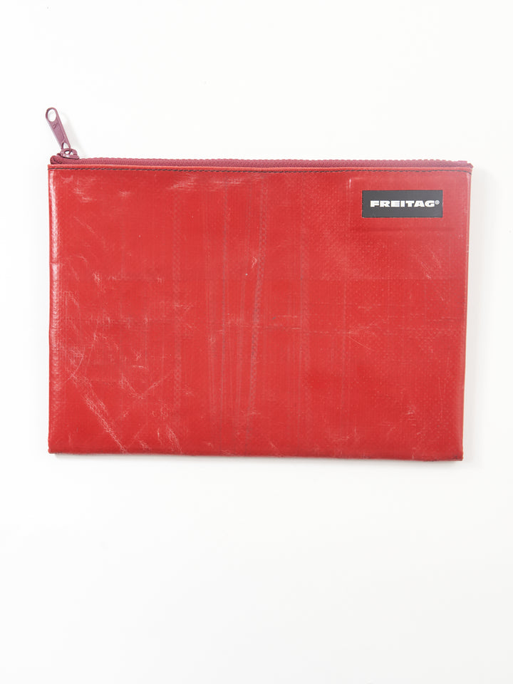 F07 CHUCK - red