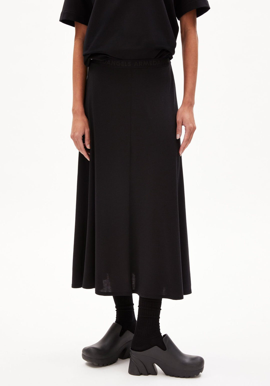 ILENIAA LARAA MIDI SKIRT - black