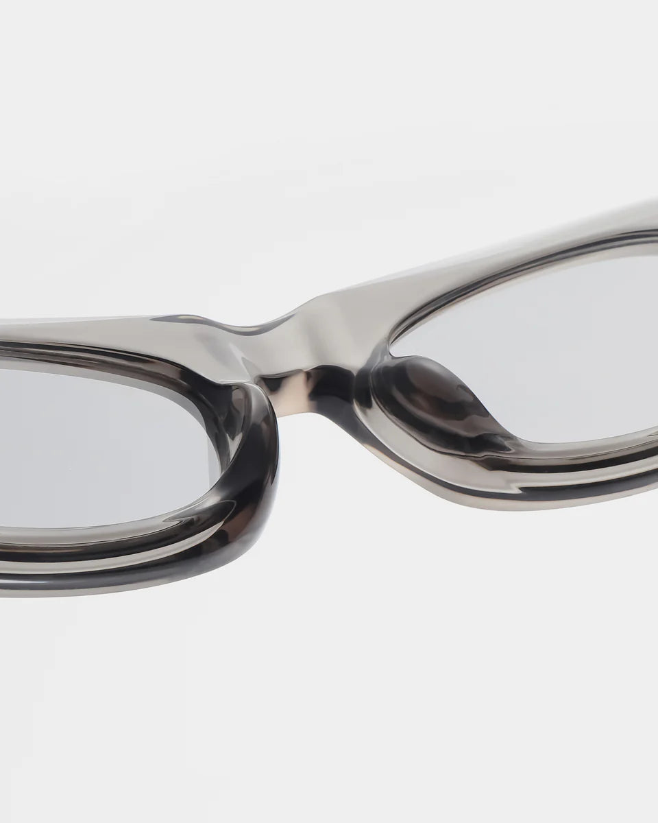 Frida - grey transparent