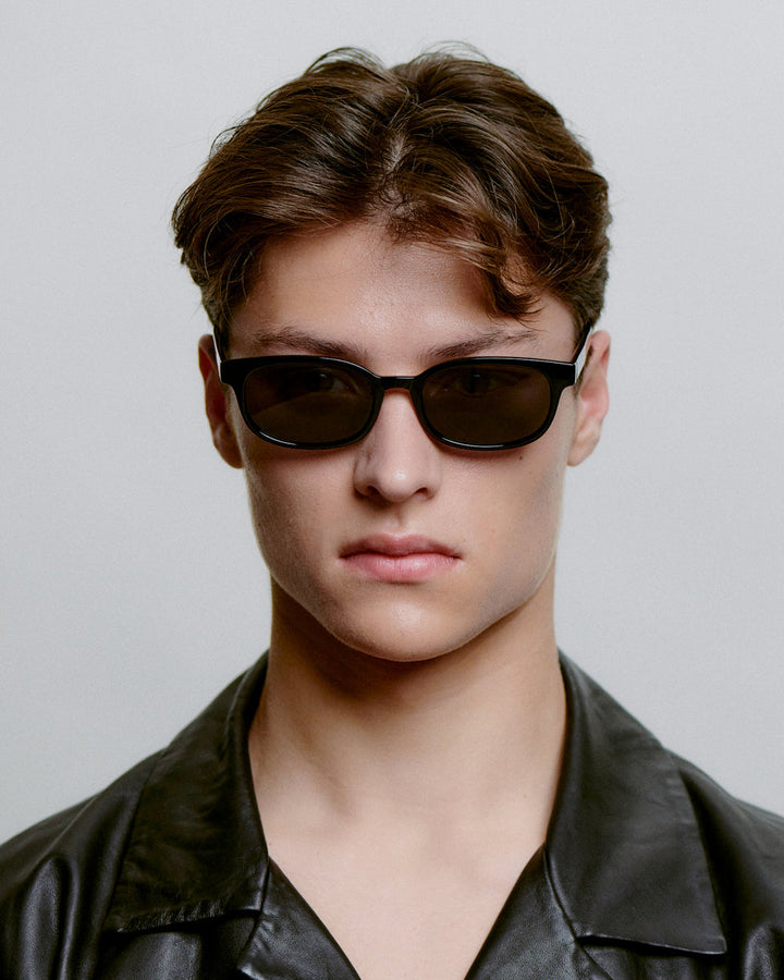 Charlie - black