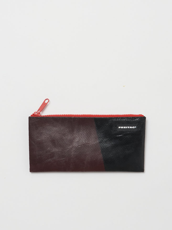 F06 Serena - brown black red