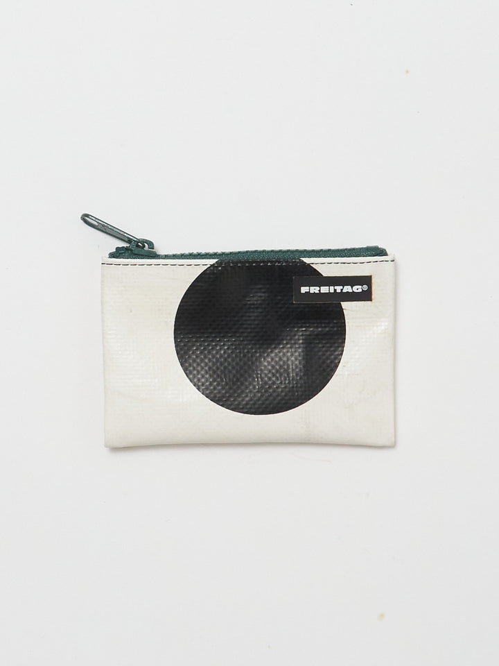 F05 Blair - black white