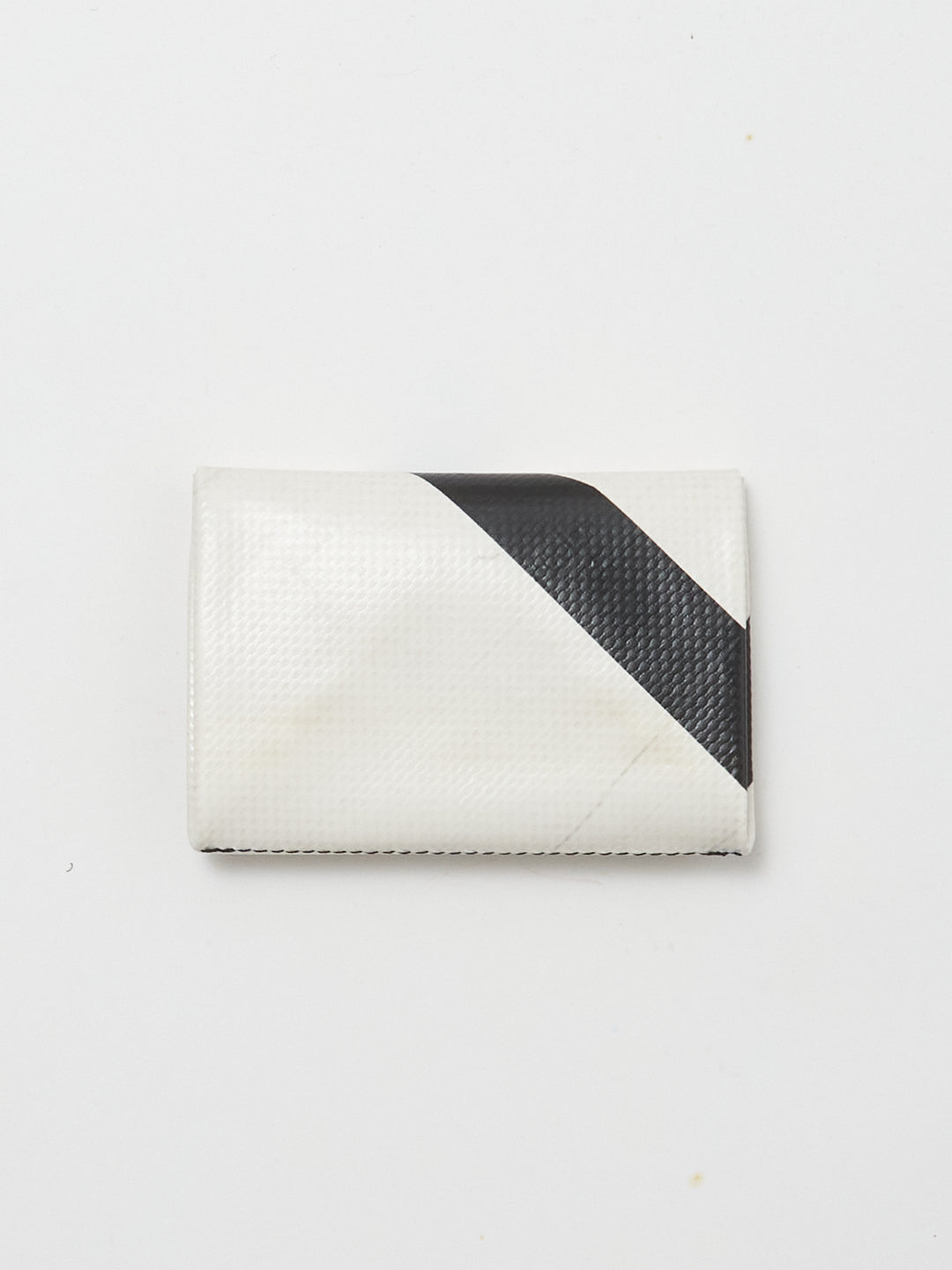 F51 Dallas - white black