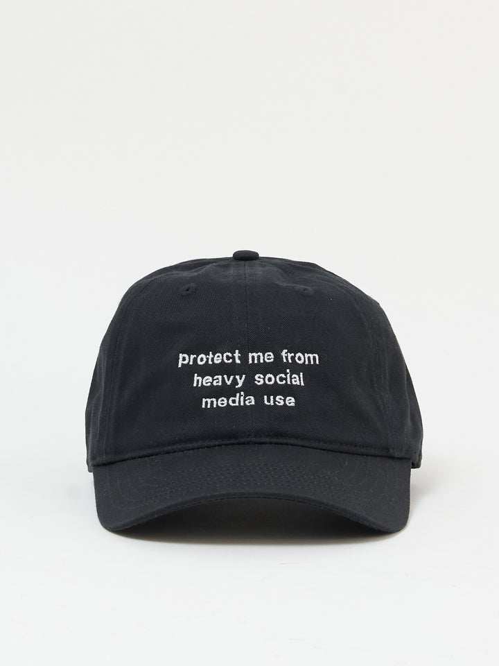 PROTECT ME FROM HEAVY SOCIAL MEDIA USE - BLACK WHITE