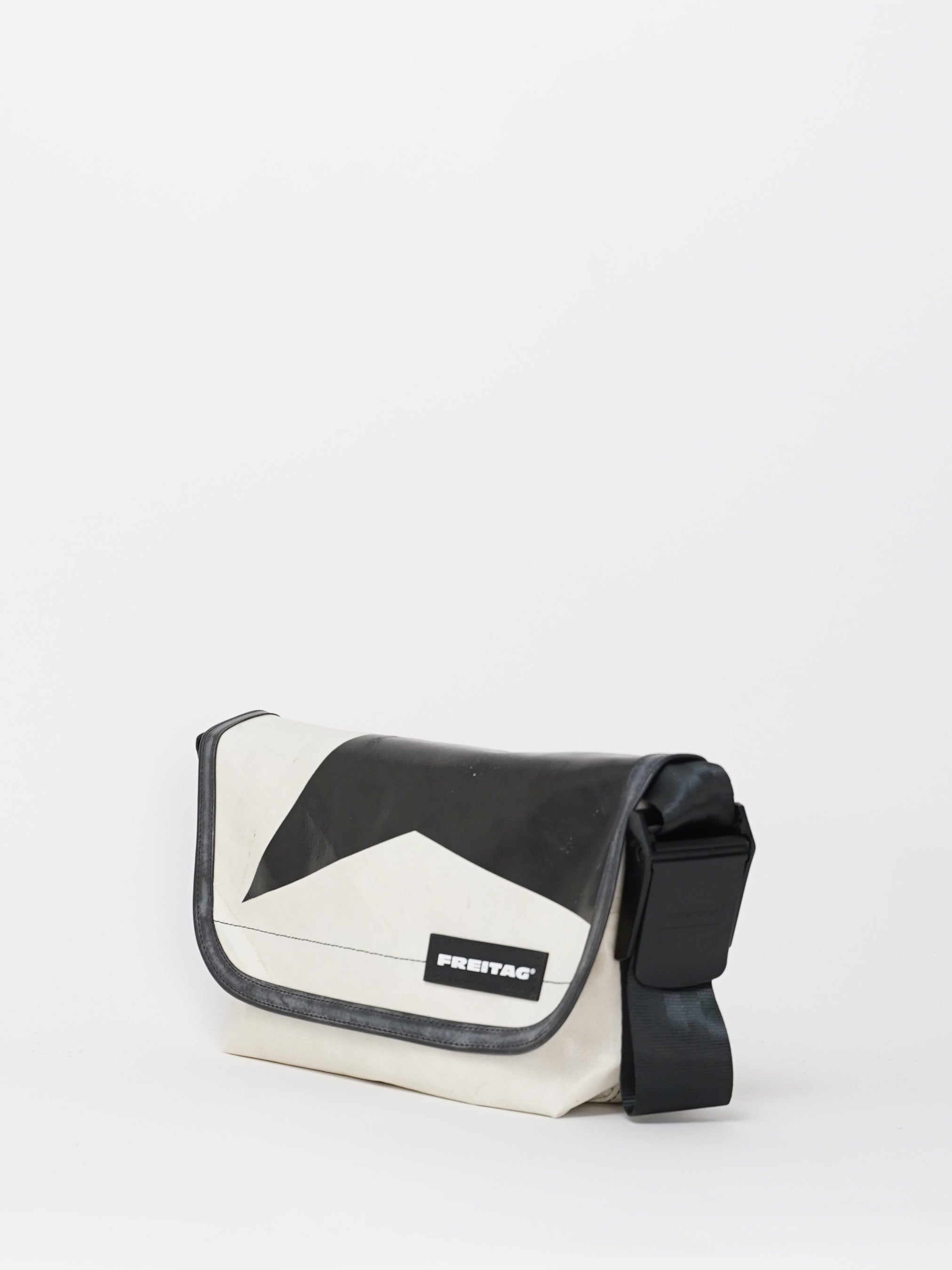 F41 Hawaii Five-O - white/black – MARKET Lifestore