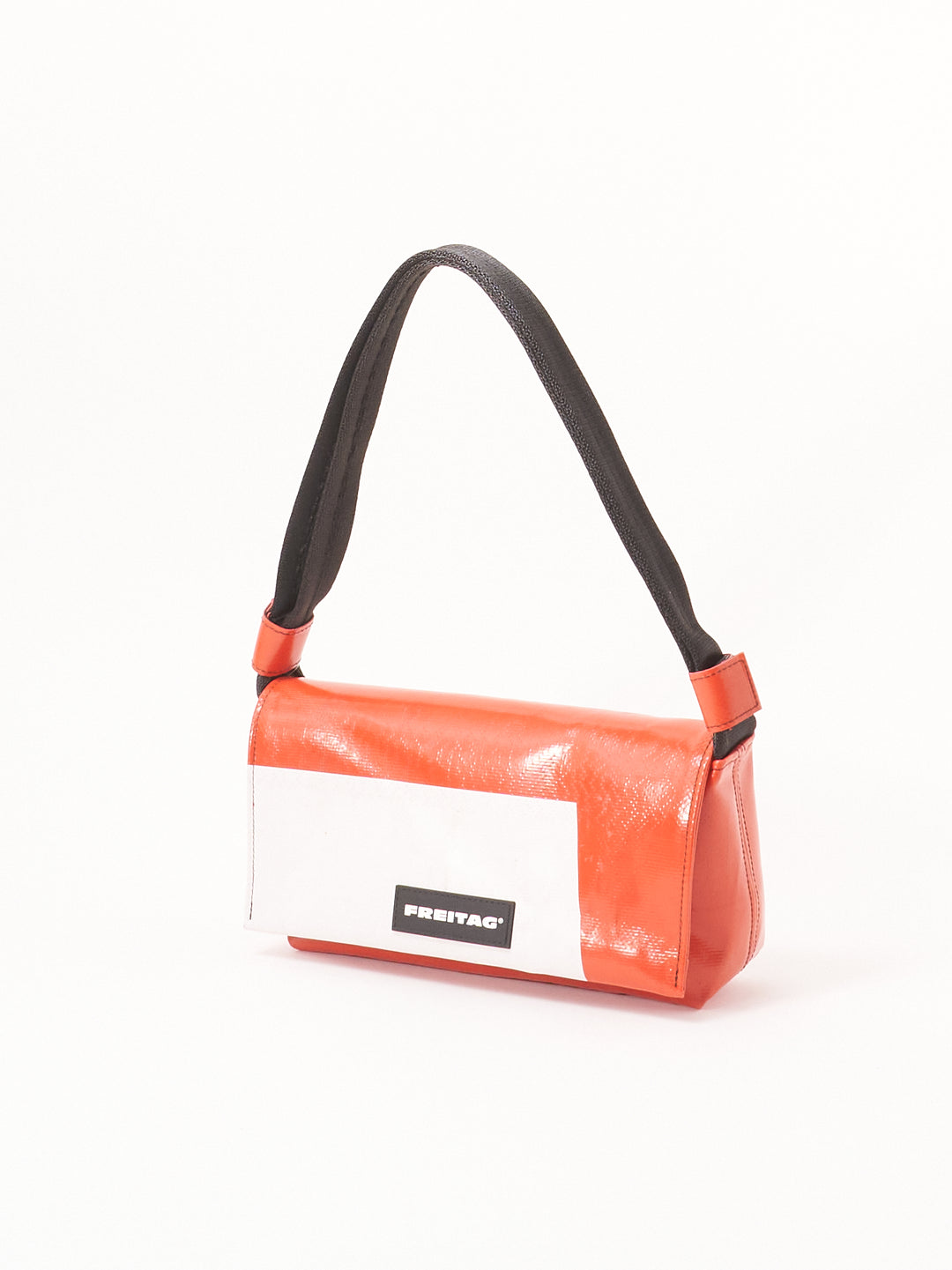 F171 LAURA - red white