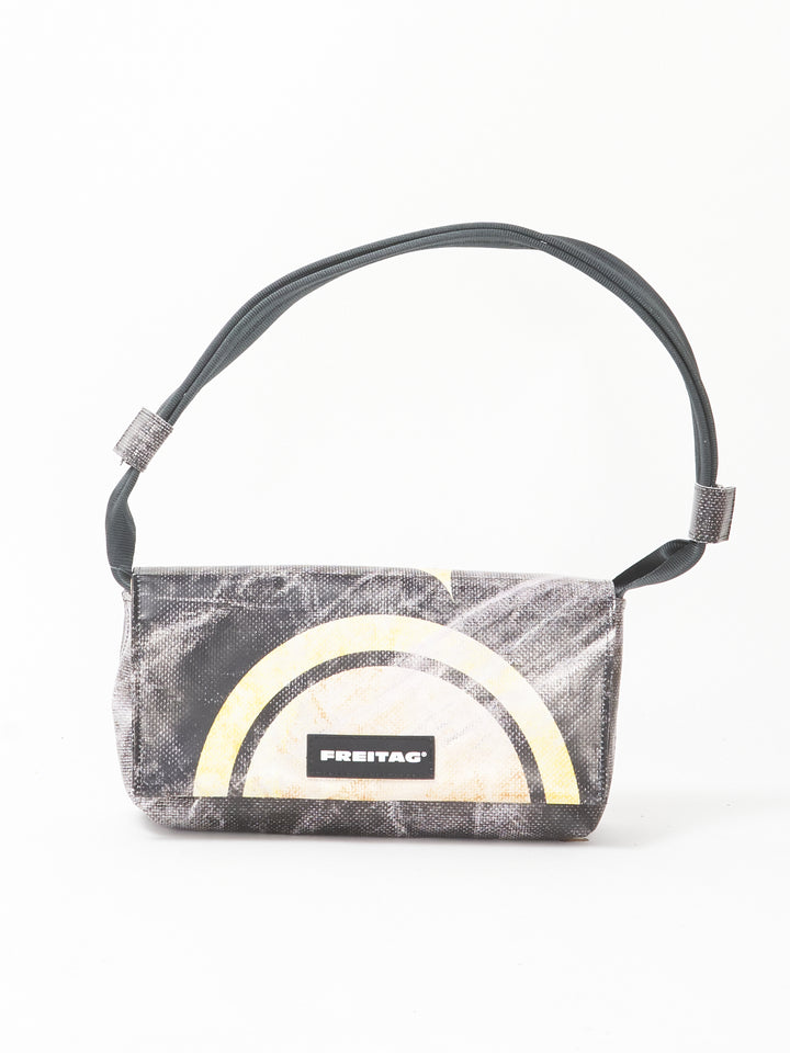 F171 LAURA - black stonewashed yellow