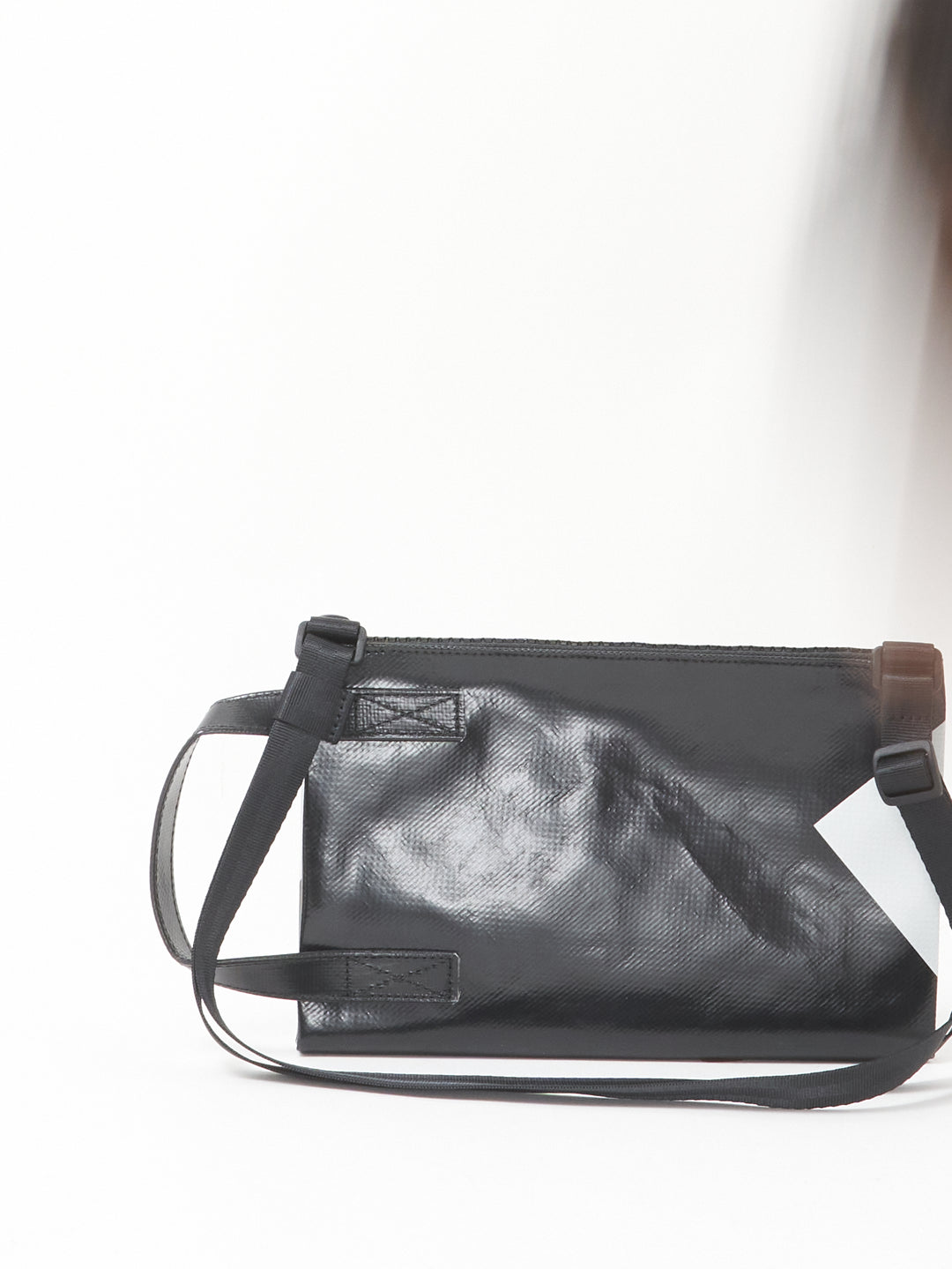 F272 EDDIE - black white