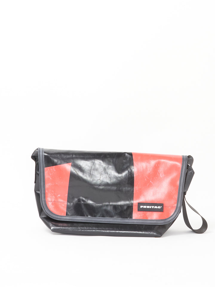 F42 SURFSIDE 6 - black red