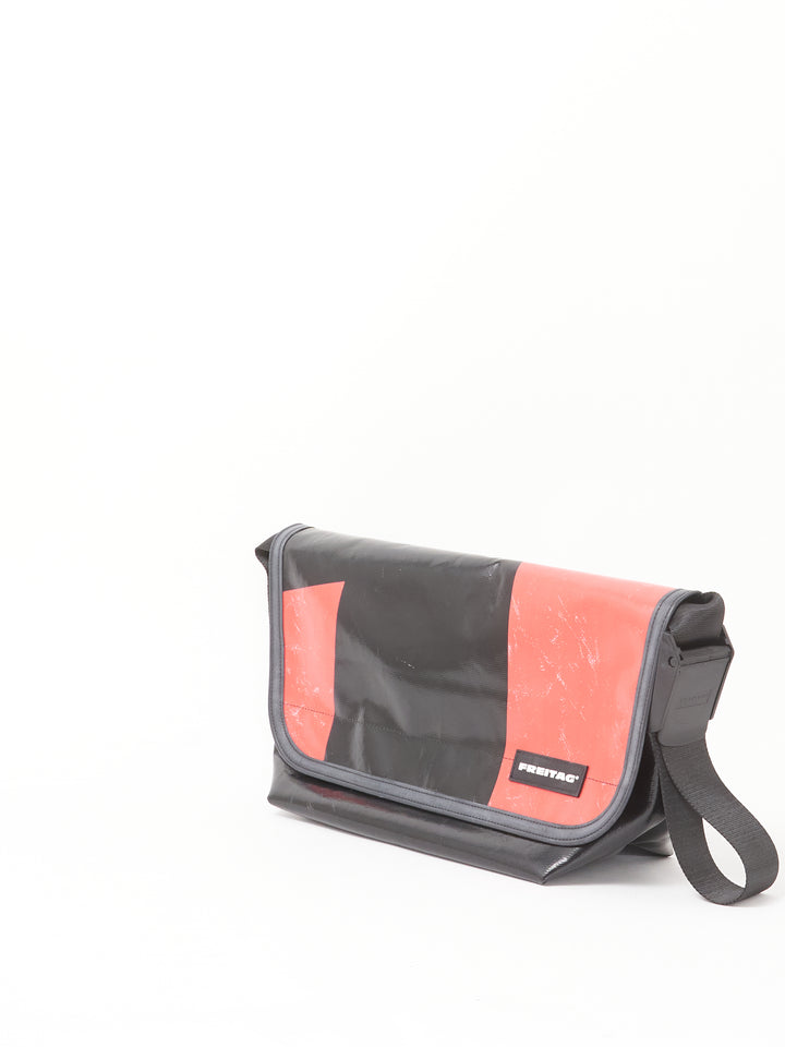 F42 SURFSIDE 6 - black red