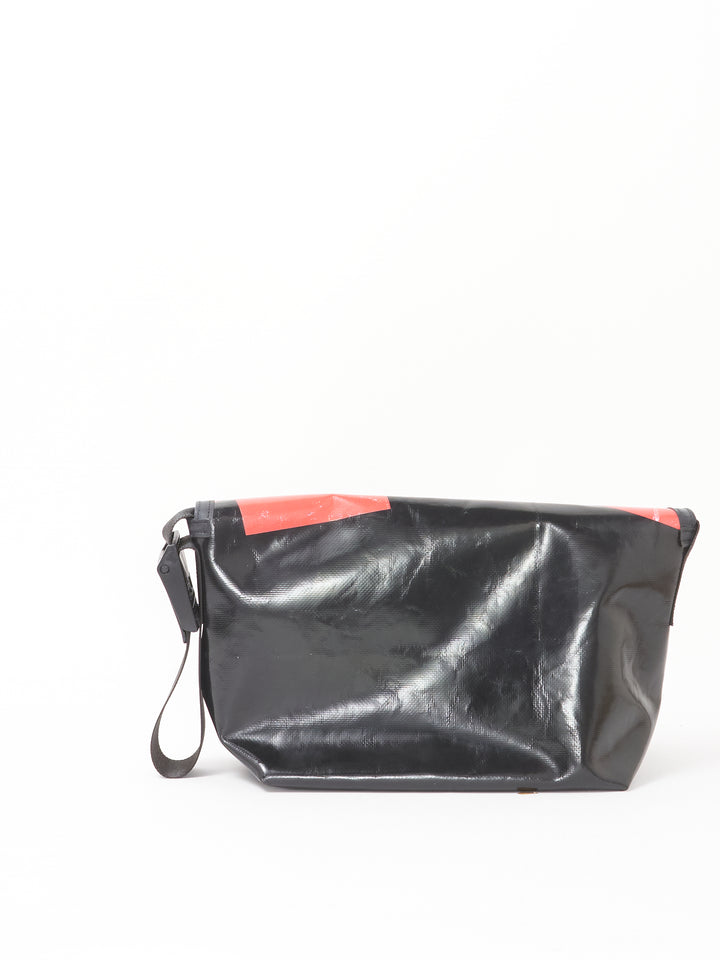 F42 SURFSIDE 6 - black red