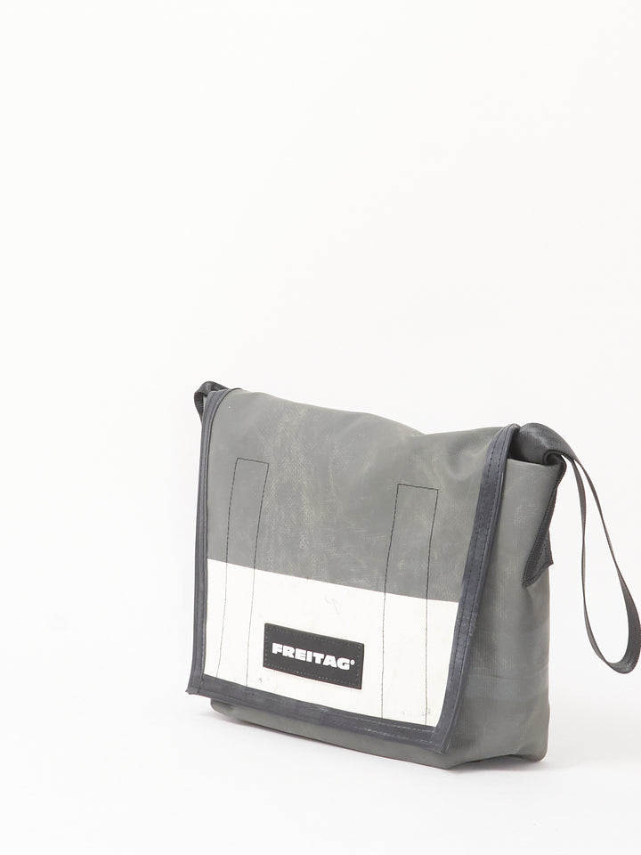 F11 LASSIE - grey white
