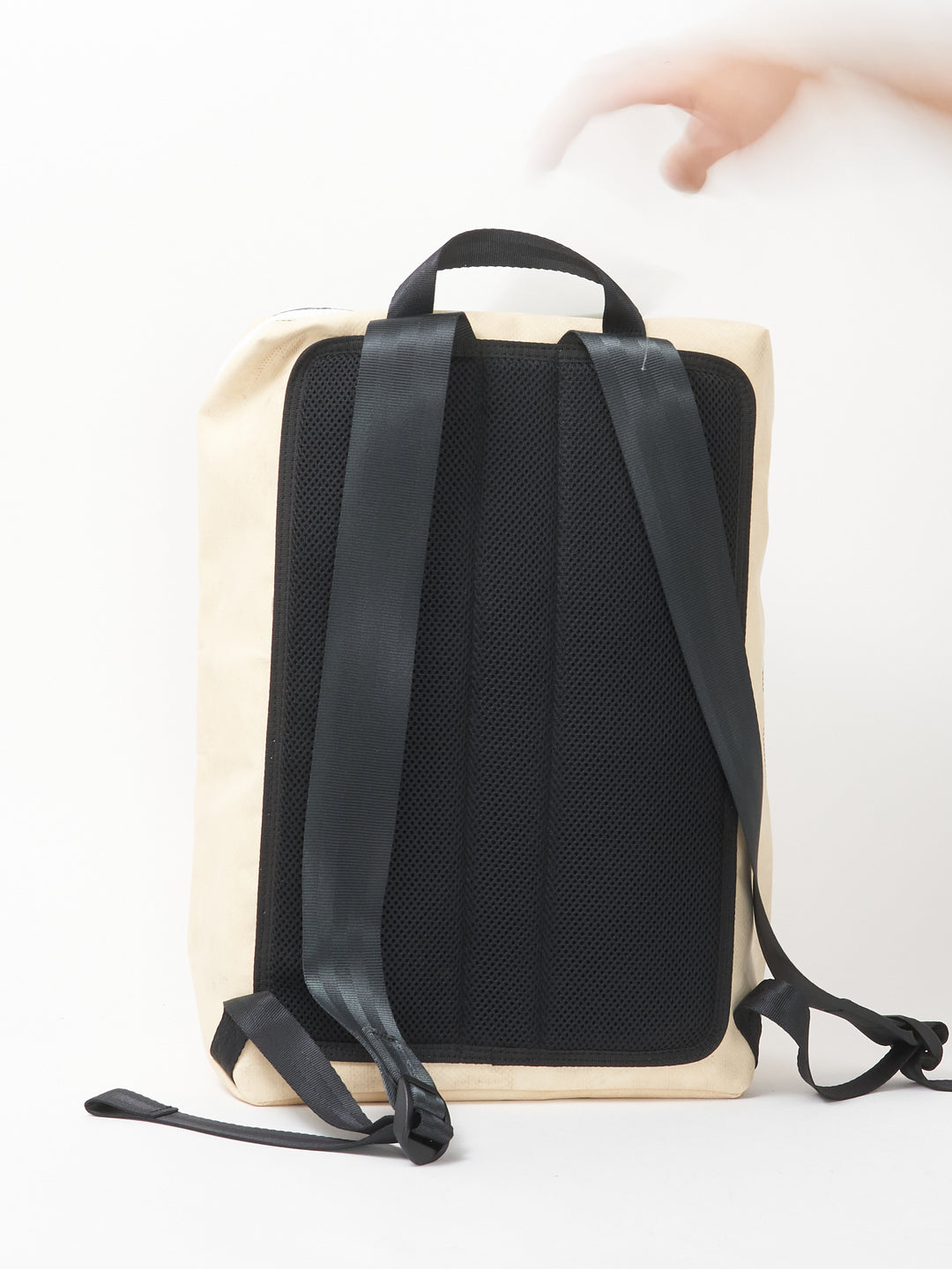 F49 FRINGE  - white black