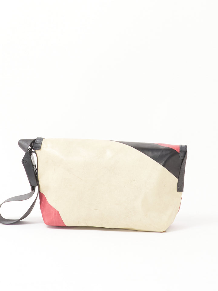 F41 Hawaii Five-O  - red black beige