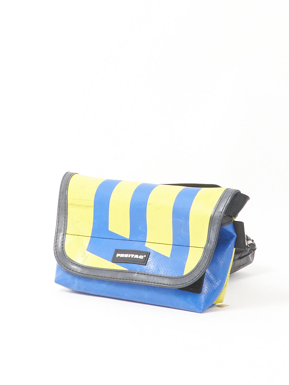 F40 Jamie - blue yellow