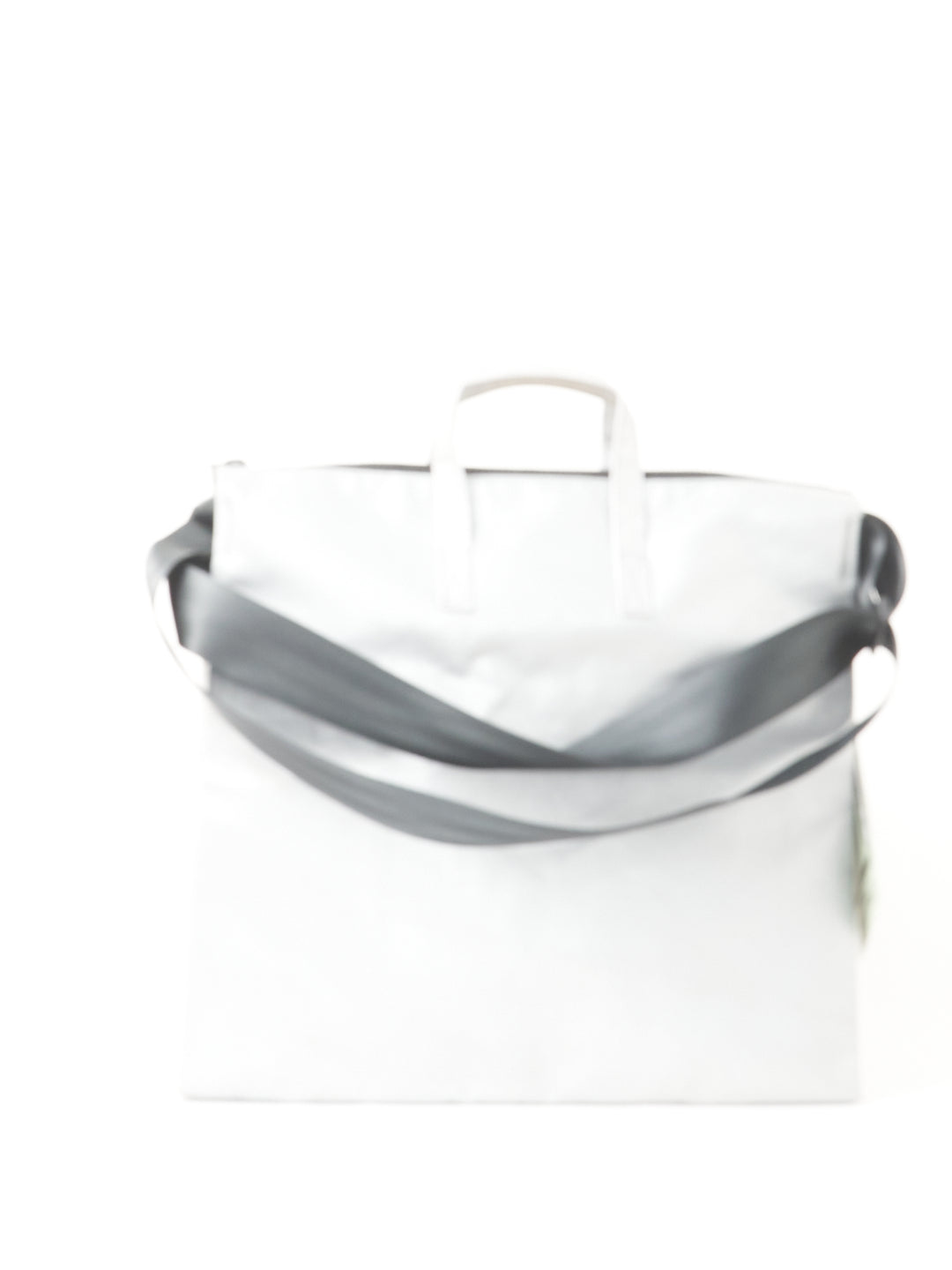 F275 TILDA - blue white silver