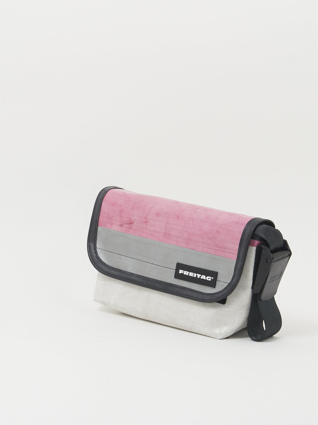 F41 Hawaii Five-O  - white pink silver