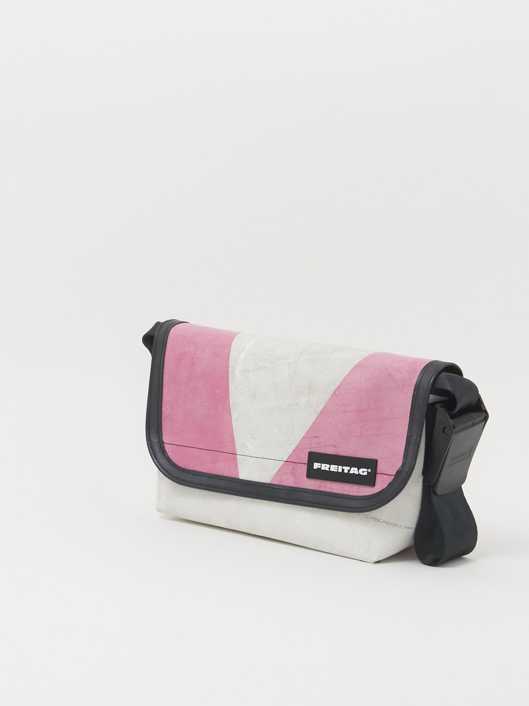 F41 Hawaii Five-O  - white pink