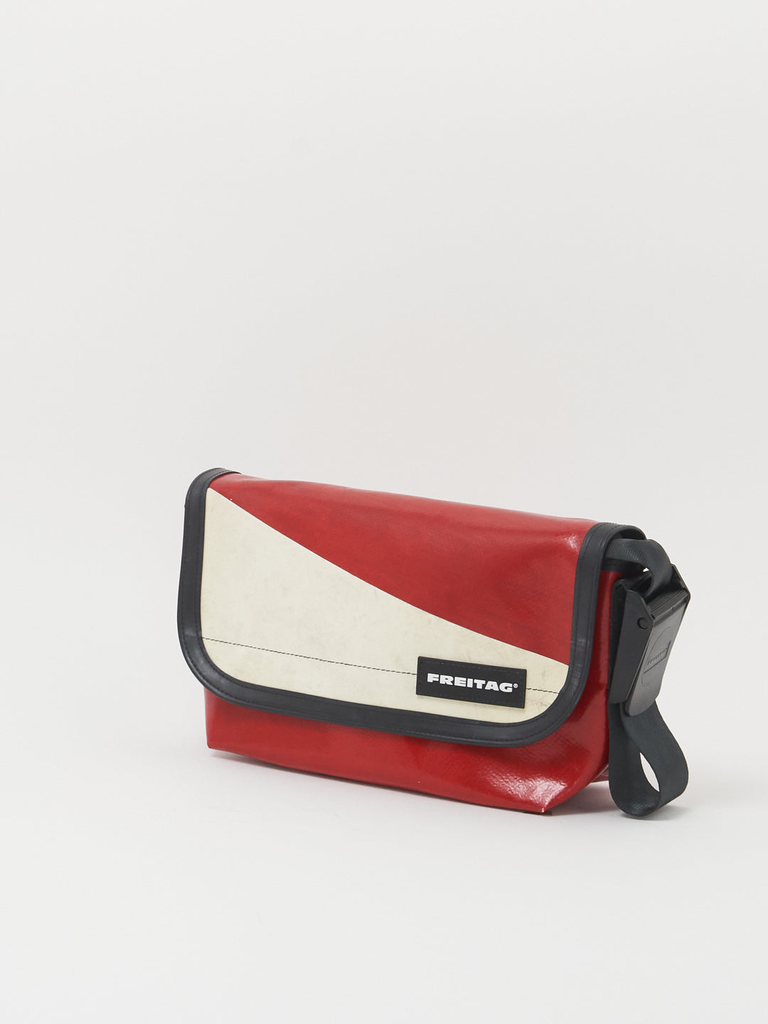 F41 Hawaii Five-O  - red white