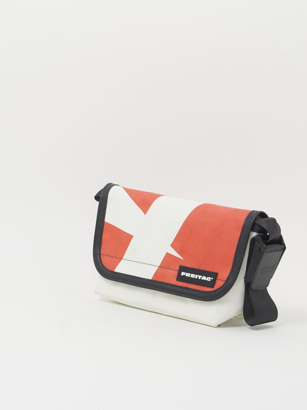 F41 Hawaii Five-O  - white red