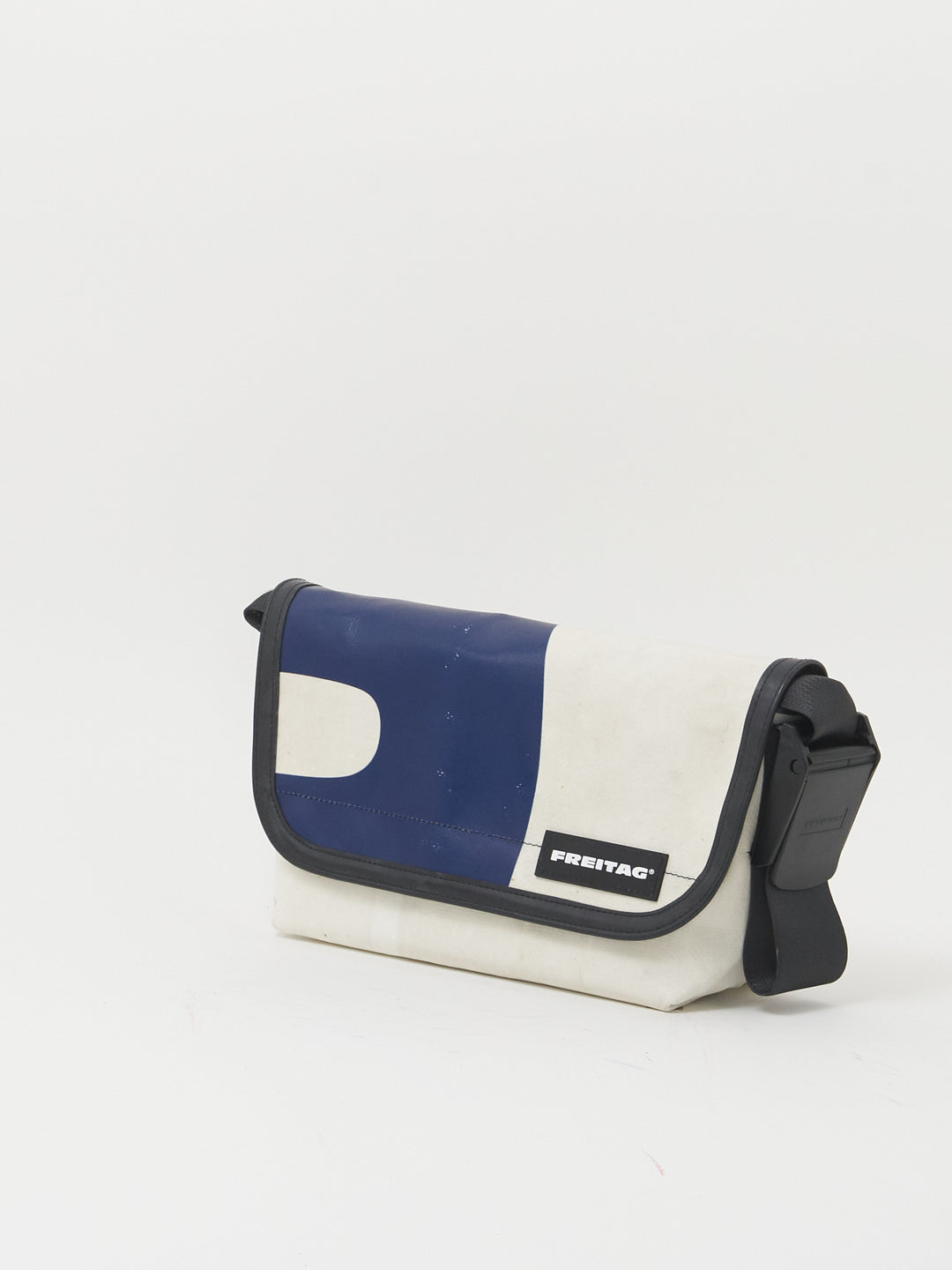 F41 Hawaii Five-O  - white blue