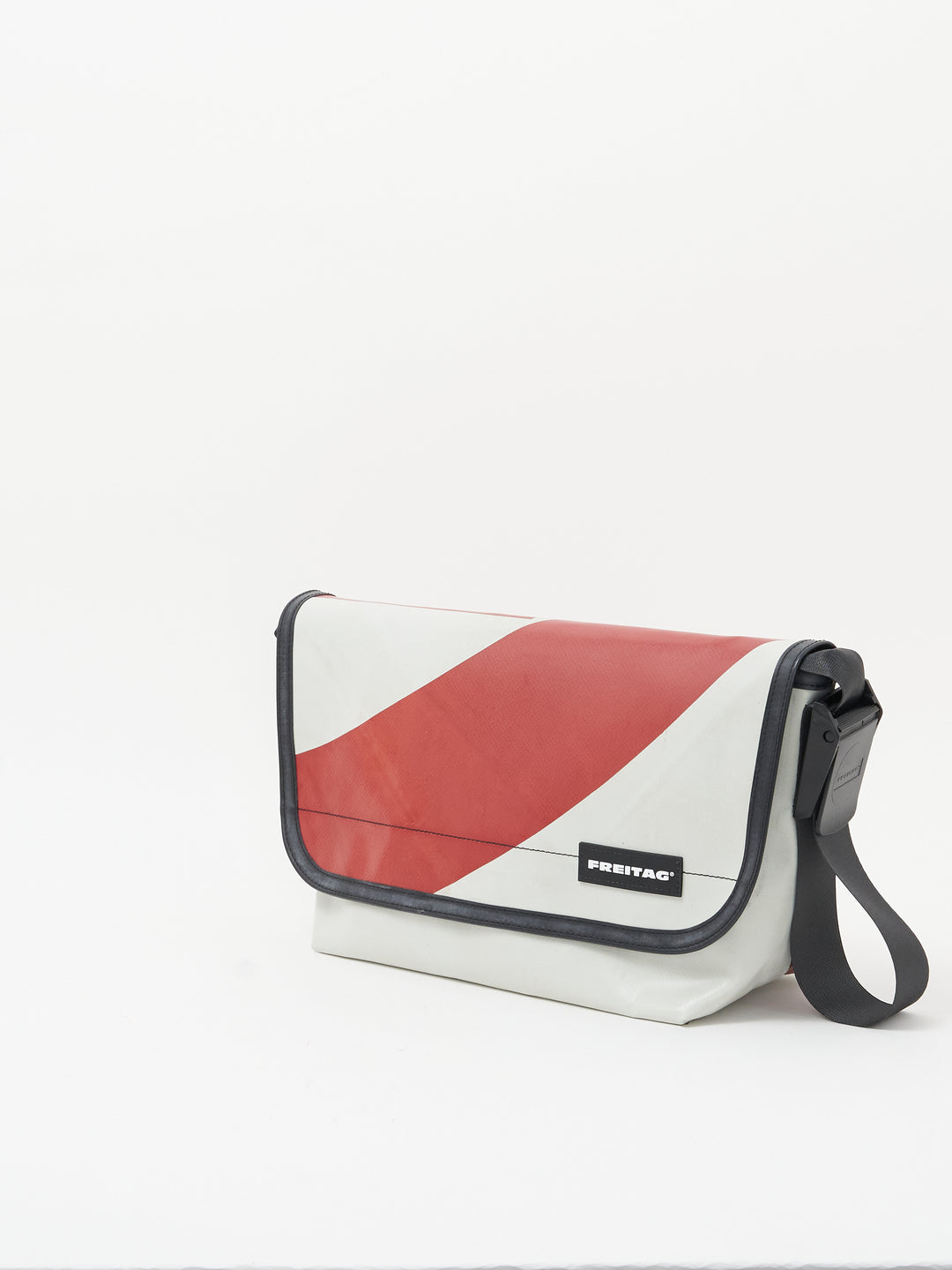 F42 SURFSIDE 6  - grey red