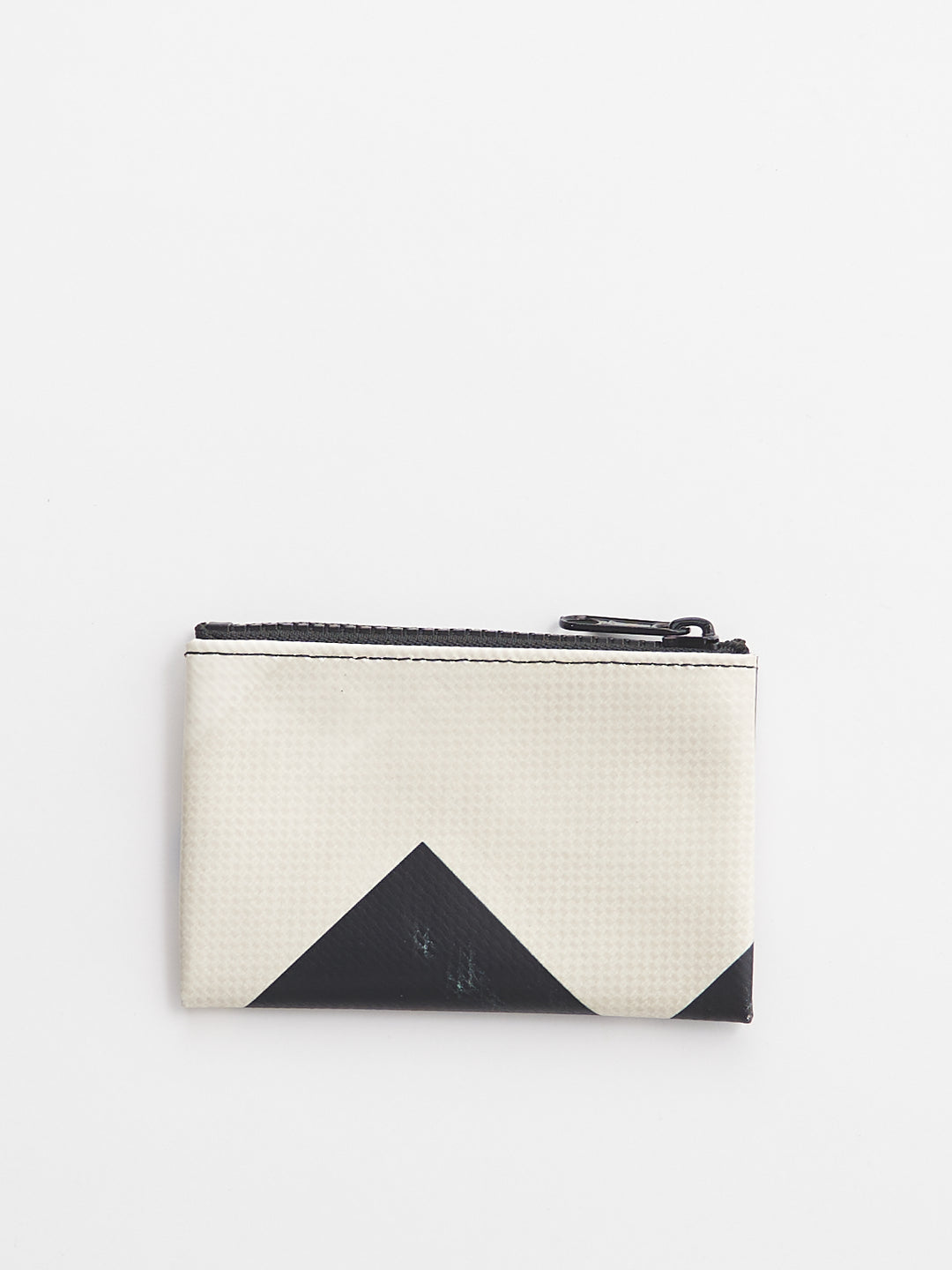 F05 BLAIR - black white