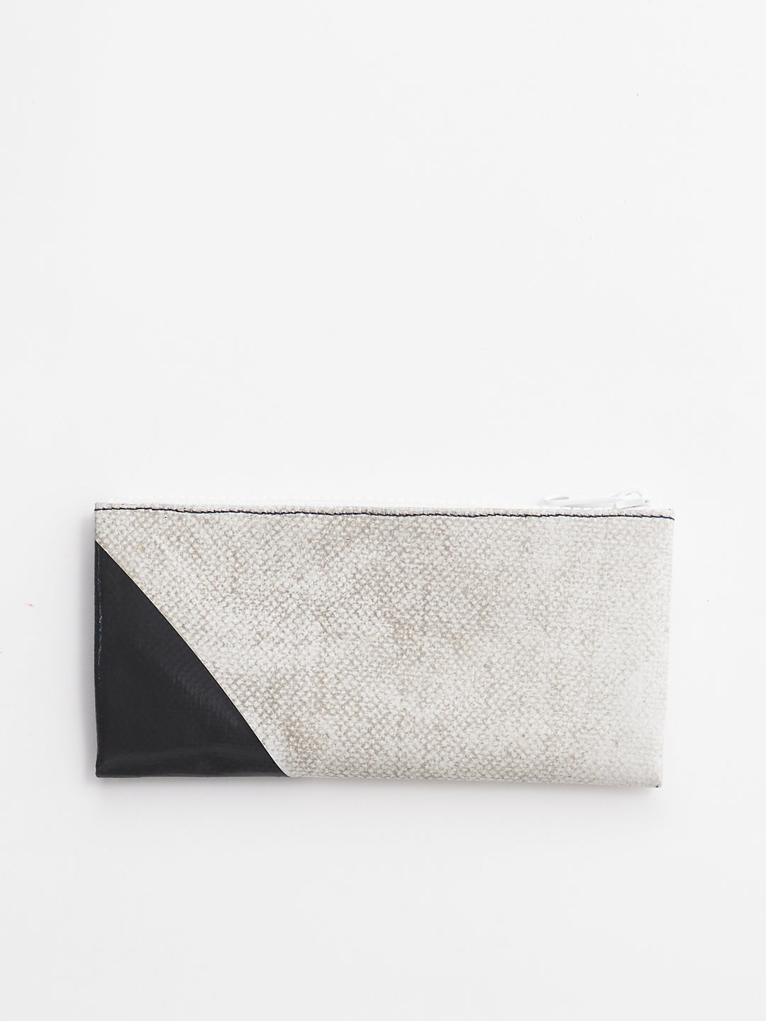 F06 SERENA - black white