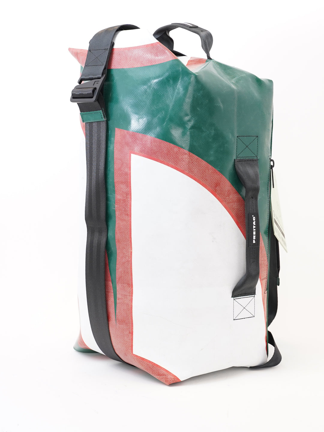 F511 Skipper - white green red