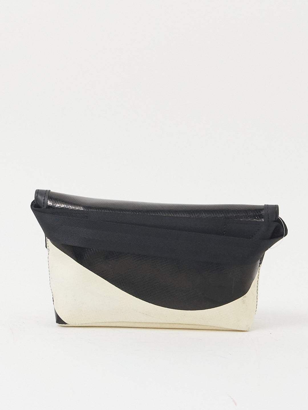 F40 Jamie -black white